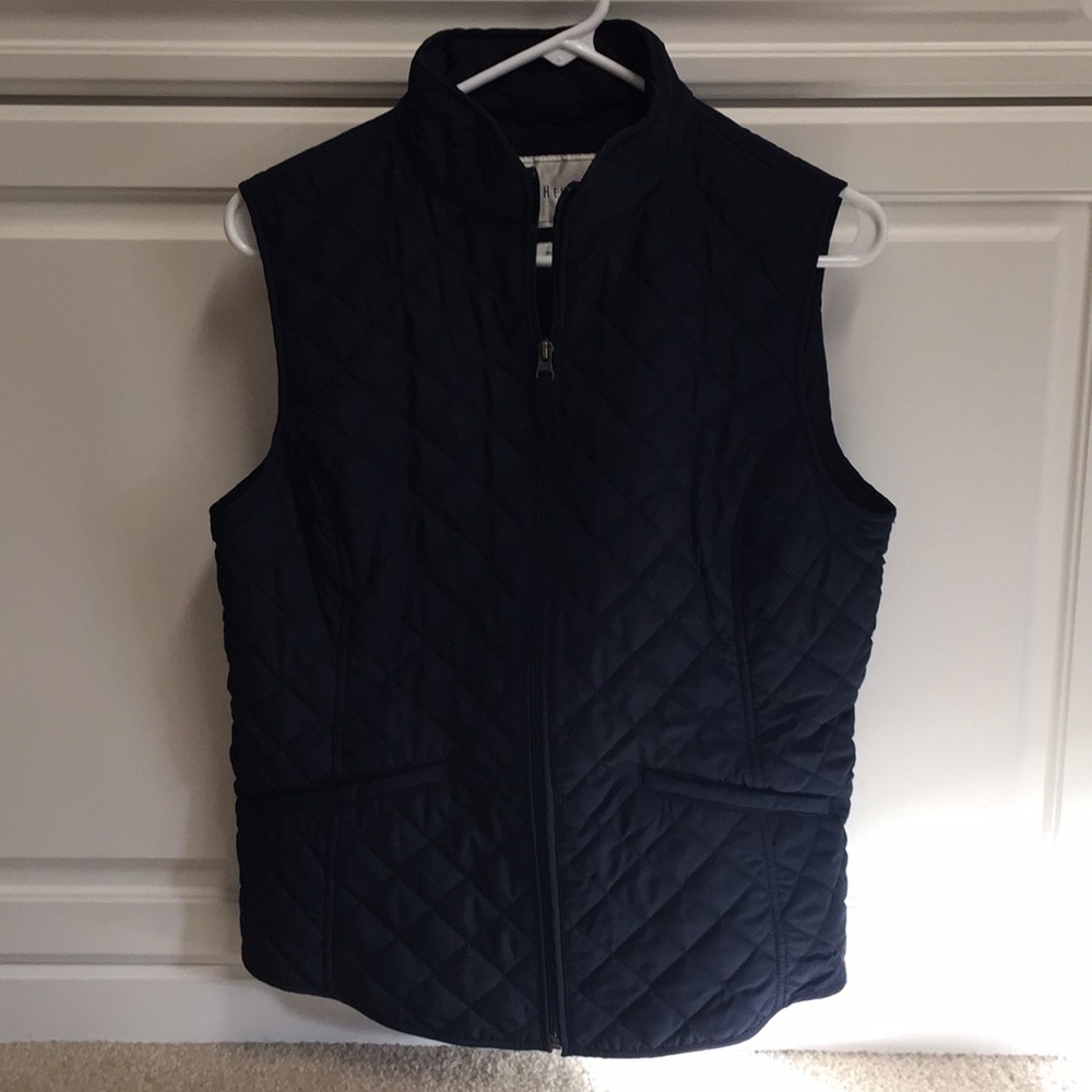 Van Heusen quilted women’s vest